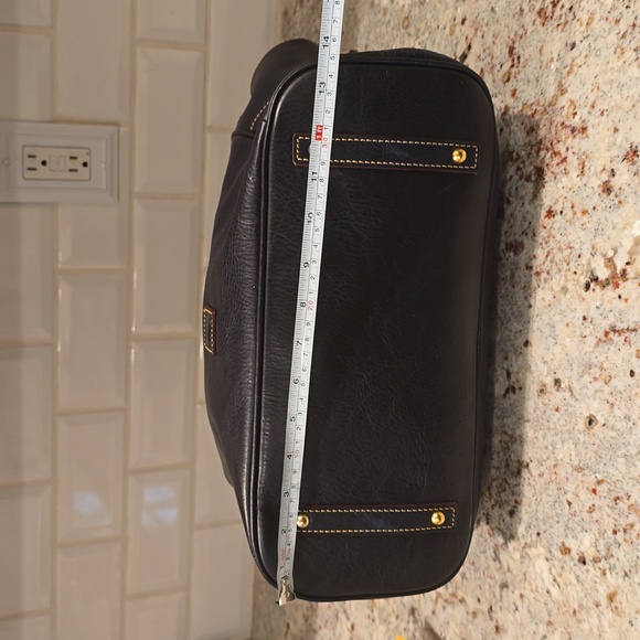 LIKE NEW Dooney and Bourke Kristen large Navy Tote - Picture 5 of 15